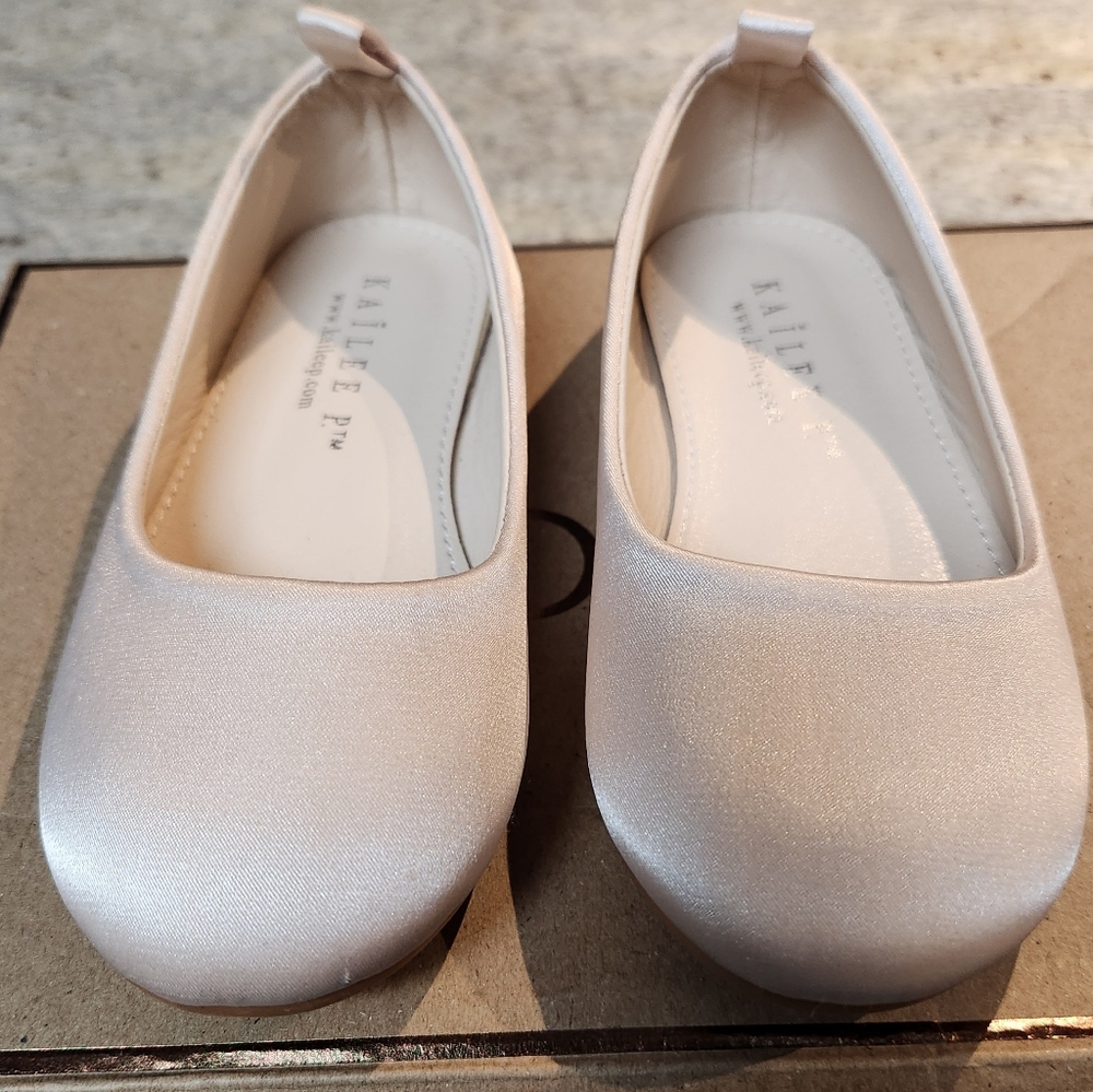 Shoes - Picture 2 of 3